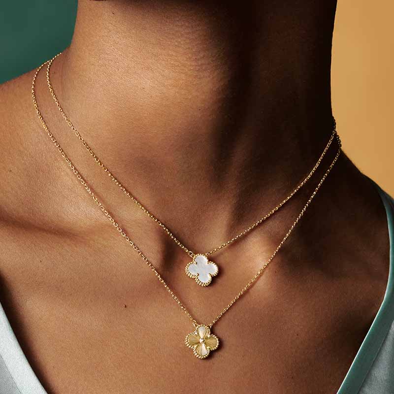 Colliers avec pendentif